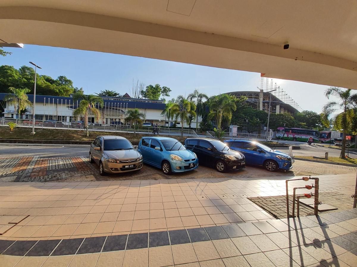 Paradian Hotel เซเรมบัน ภายนอก รูปภาพ